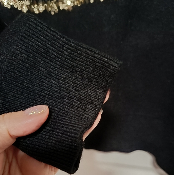 XL oversize🖤Goa Elegant Black V-Neck Sweater with Gold Sequin Rabbit Design - Picture 7 of 8